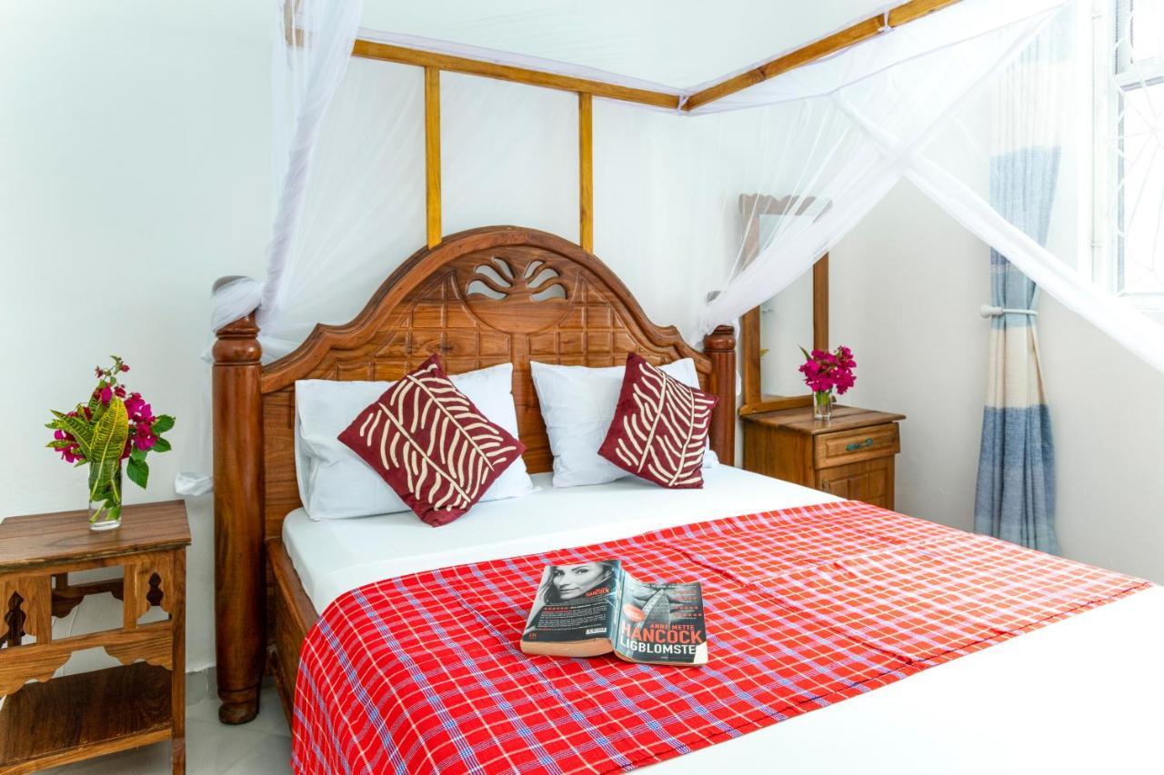 Uroa Beach Lodge Esterno foto