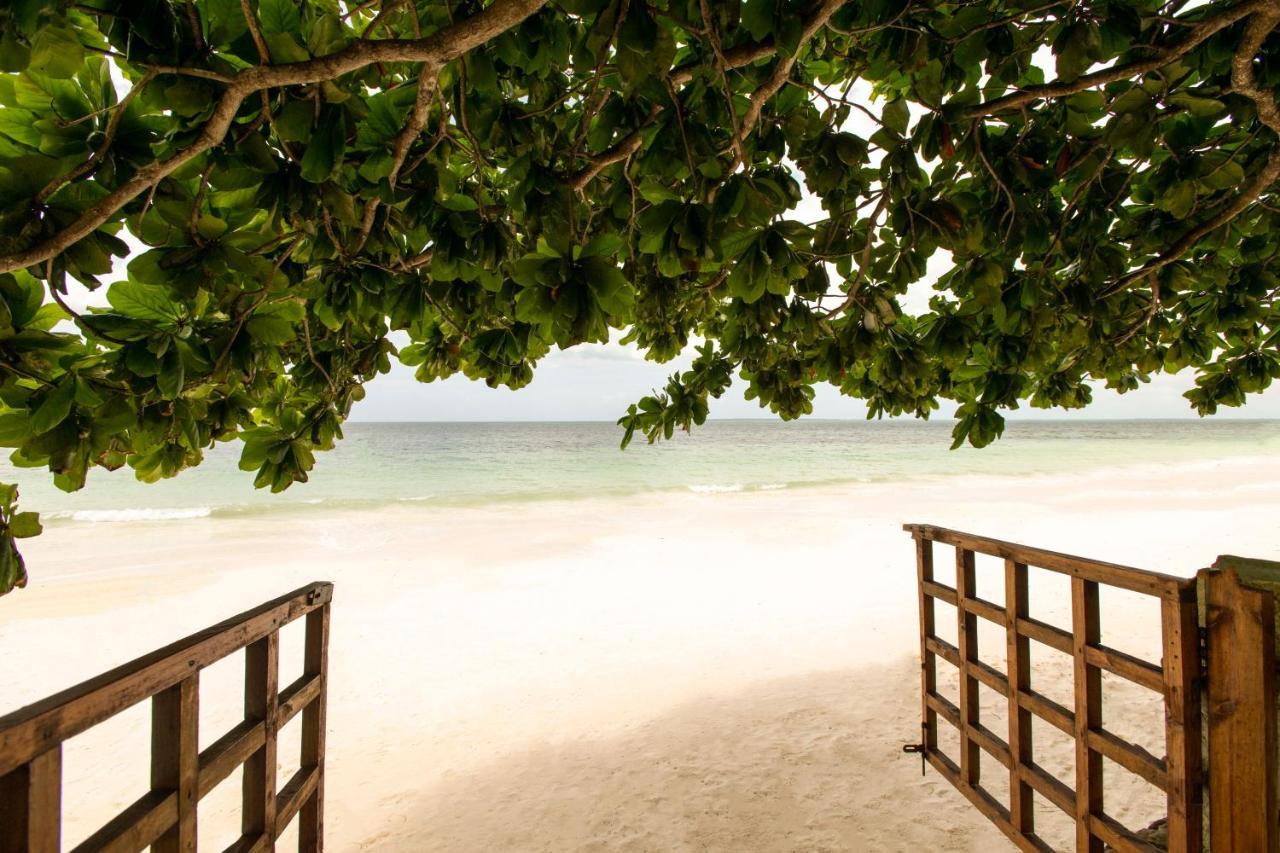 Uroa Beach Lodge Esterno foto