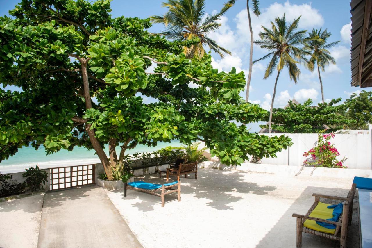 Uroa Beach Lodge Esterno foto