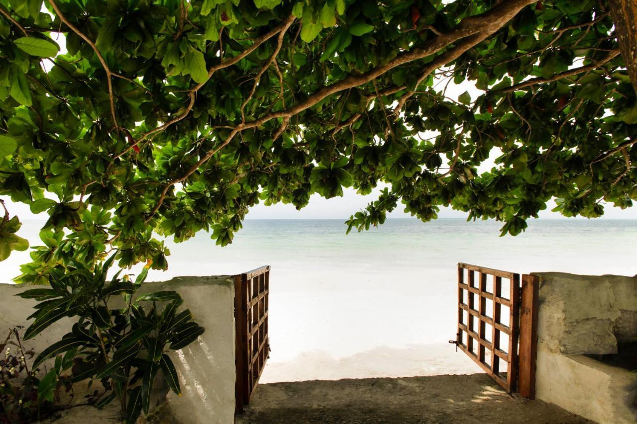 Uroa Beach Lodge Esterno foto